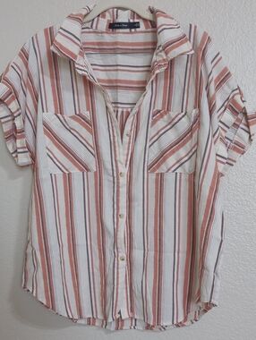 Doe & Rae Striped Short Sleeve Button-Down Shirt in Cream and Rust